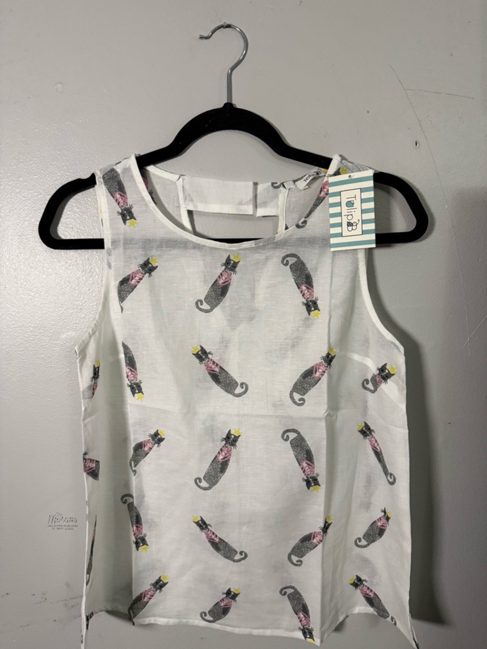 Tulip & Bee White Sleeveless Printed Blouse